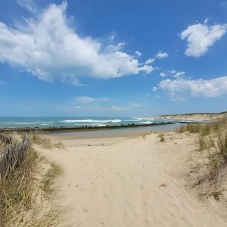 6 Places Proche Et Avec Piscine Apartment